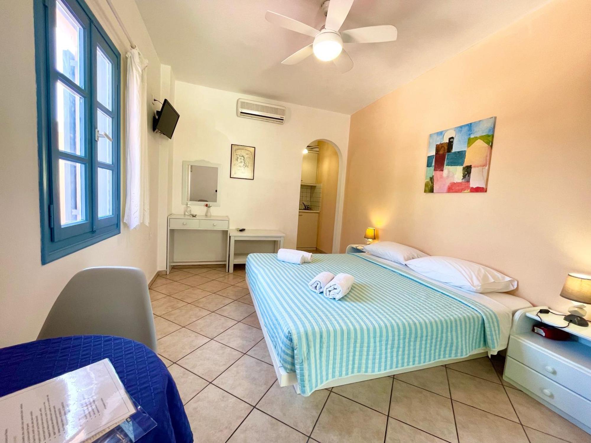 Asterias Mini Coastal Apartments Perivolos  Eksteriør bilde