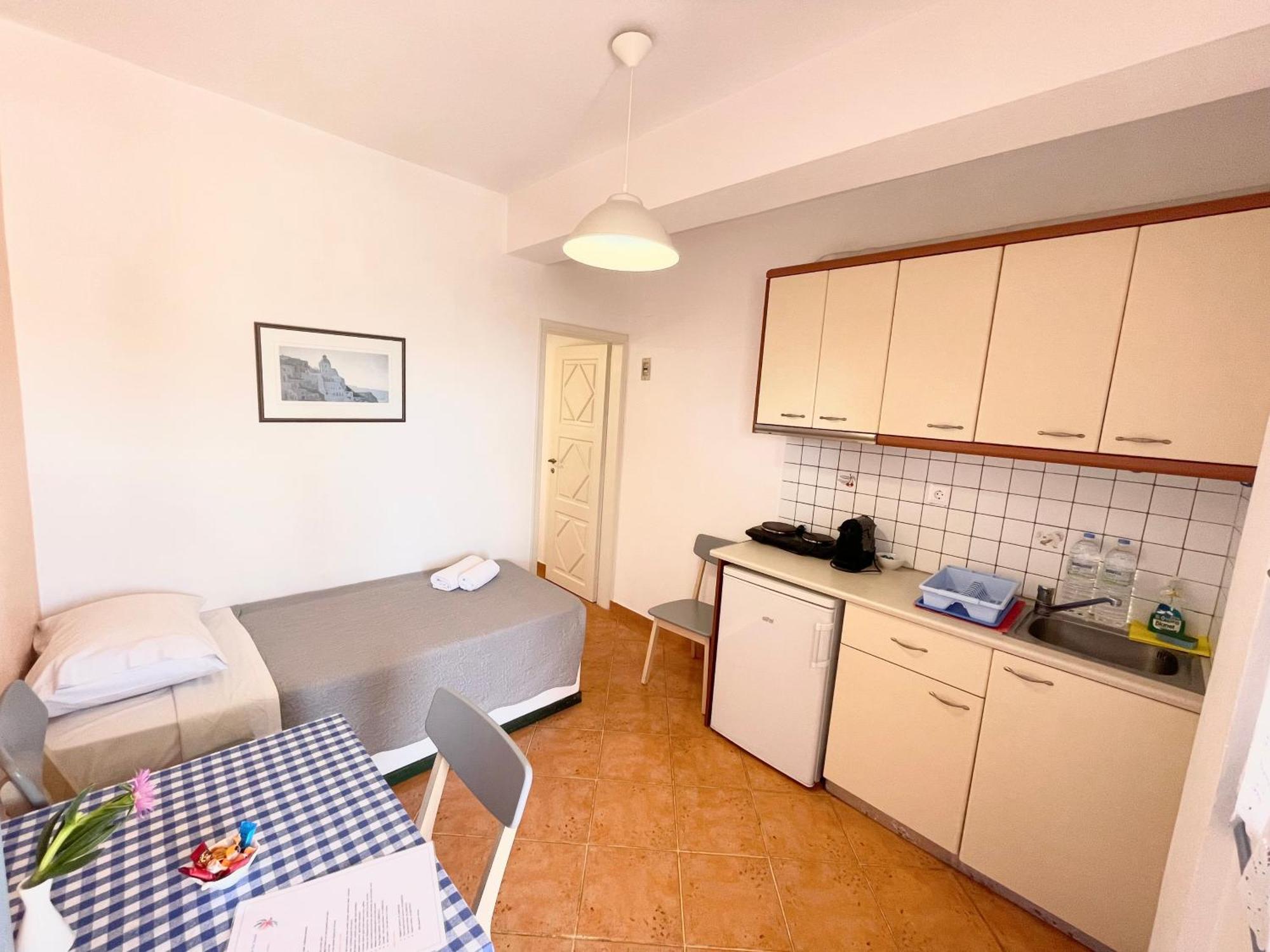 Asterias Mini Coastal Apartments Perivolos  Eksteriør bilde