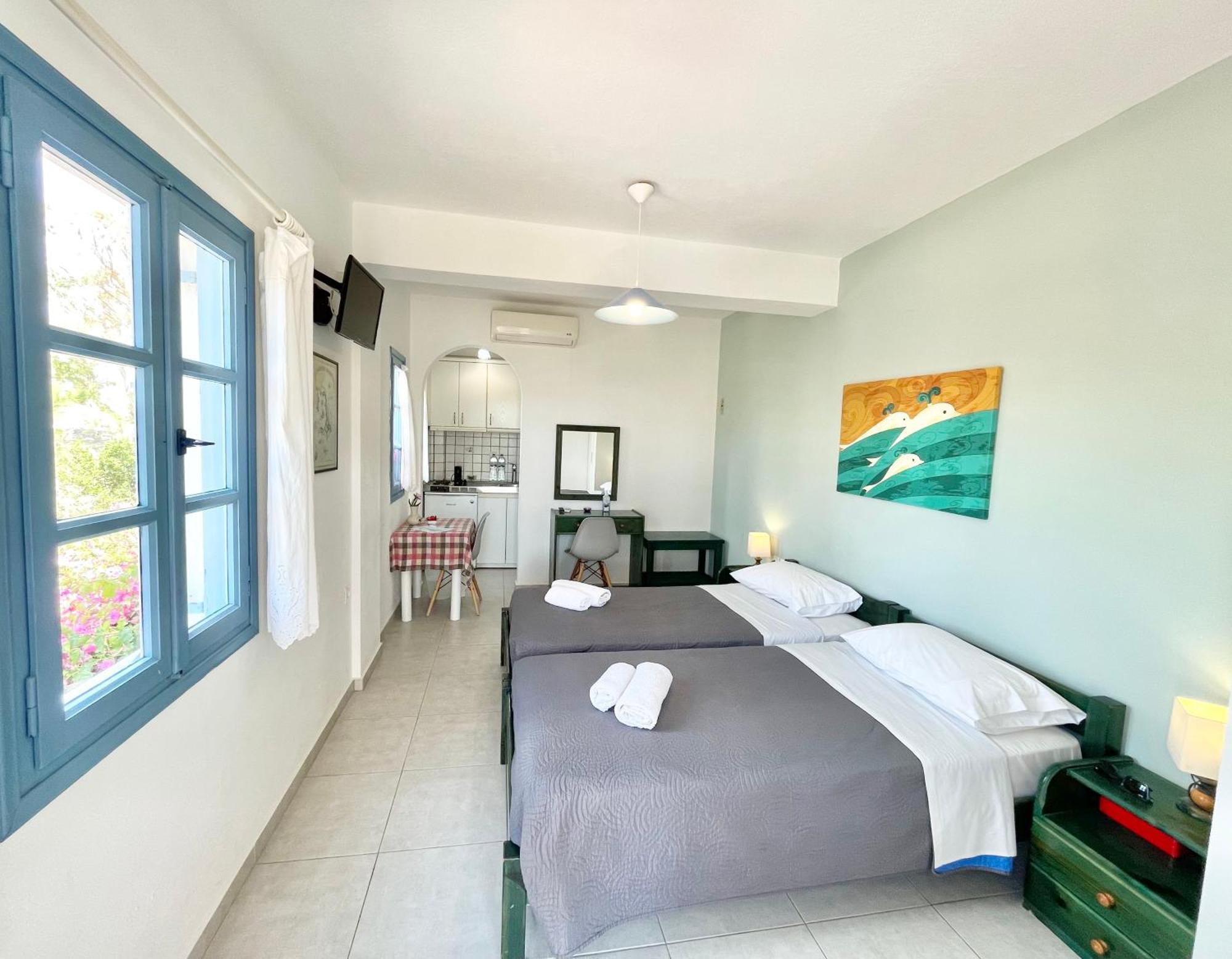 Asterias Mini Coastal Apartments Perivolos  Eksteriør bilde