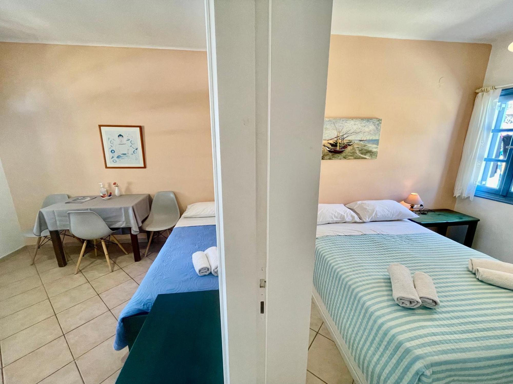 Asterias Mini Coastal Apartments Perivolos  Eksteriør bilde