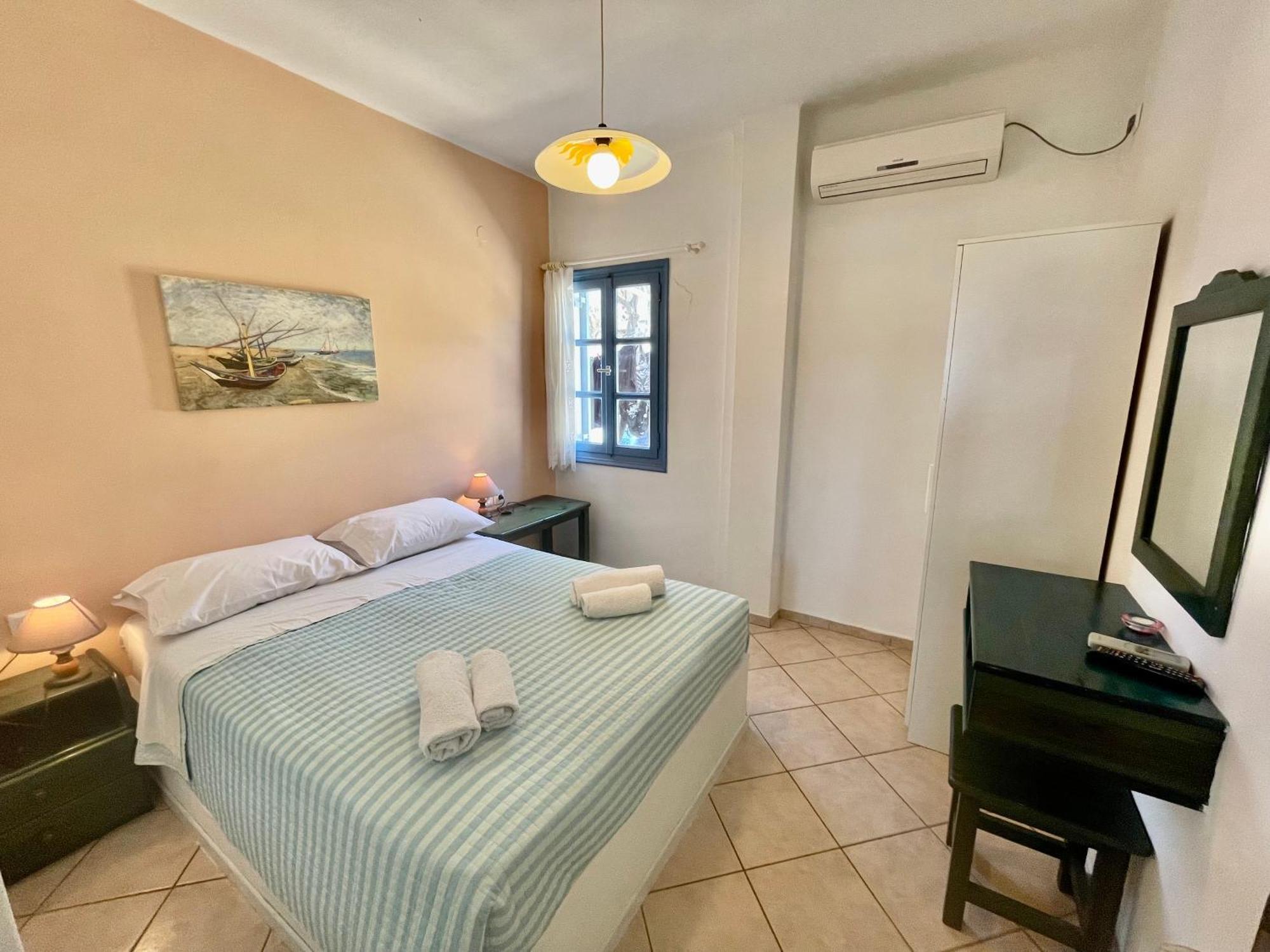 Asterias Mini Coastal Apartments Perivolos  Eksteriør bilde