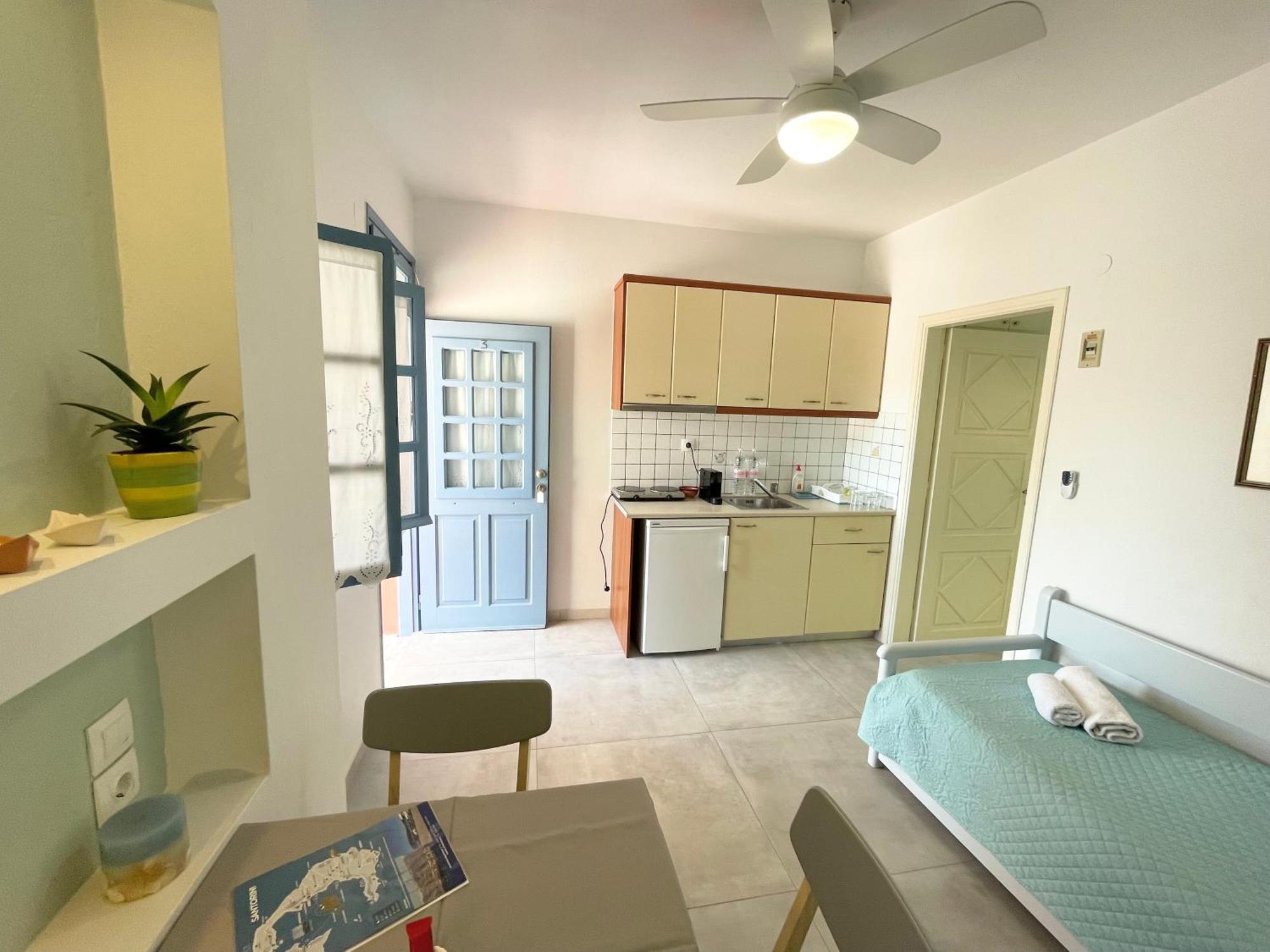 Asterias Mini Coastal Apartments Perivolos  Eksteriør bilde